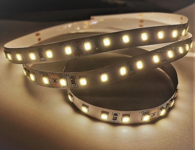 Perfectled Prémium 120 LED/méteres 24V-os vízálló meleg fehér LED szalag 5m/ tekercs