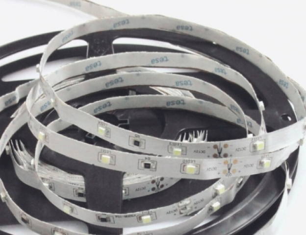 Perfectled Prémium 30 LED/méteres 12 V-os beltéri kék LED szalag 5 m / tekercs