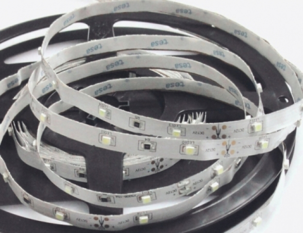 Perfectled Prémium 30 LED/méteres 12 V-os beltéri zöld LED szalag 5 m/ tekercs