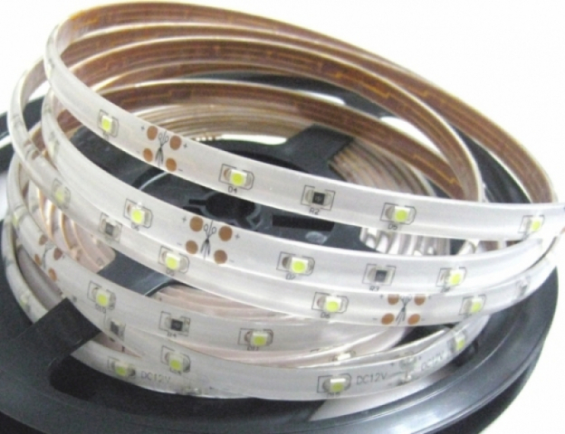 Perfectled Prémium 30 LED/méteres 12 V-os vízálló sárga LED szalag  5m/tekercs