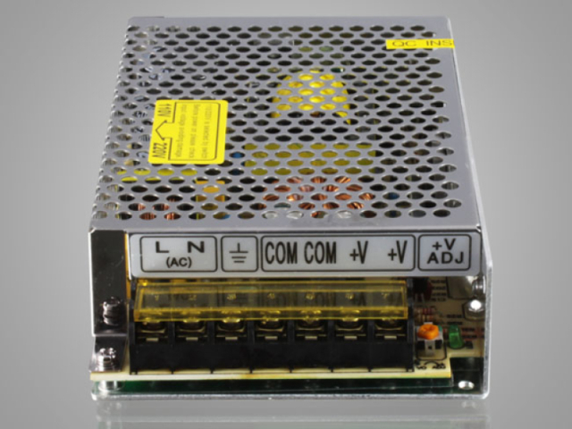 MasterLED 150 W-os beltéri tápegység  12 5 Amper  12V DC