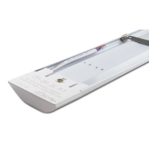 MasterLED LED Batten 8 W  60 cm  4000K  falon kívüli fehér lámpa