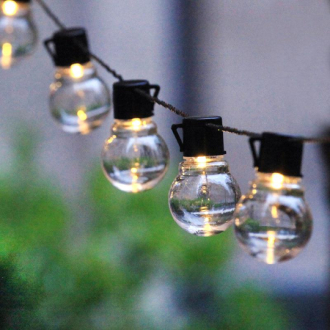MasterLED Napelemes kerek alakú 20 LED-es  4 85 m hosszúságú girland