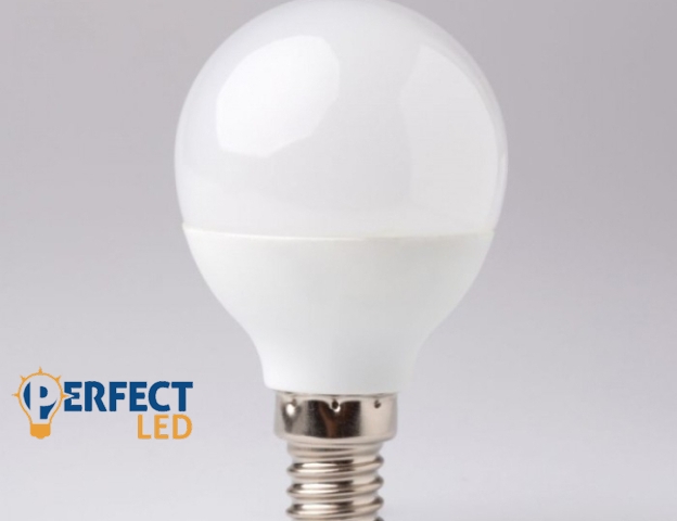 EcoLight E14-es foglalatú 10 W-os SMD LED izzó hideg fehér kisgömb