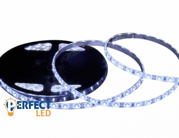 Perfectled Prémium 60 LED/méteres 12 V-os vízálló hideg fehér LED szalag 5m/ tekercs