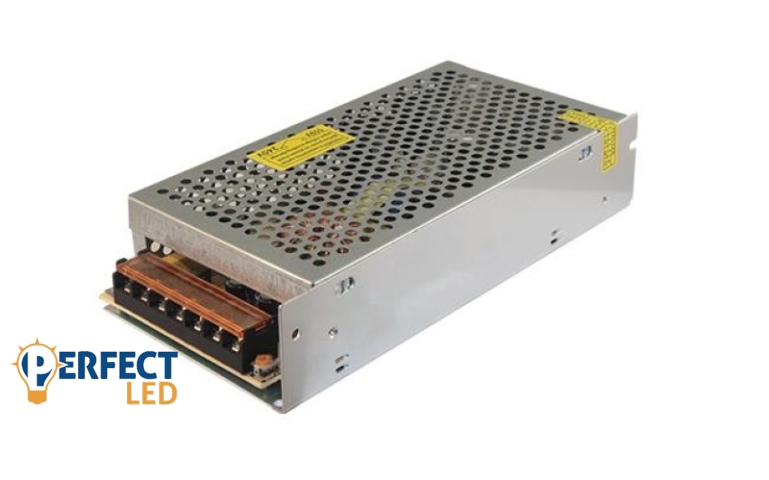 MasterLED 200 W-os beltéri tápegység 8 3 Amper 24VDC