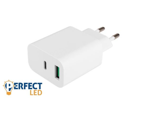 MasterLED gyorstöltő 20 W-os 1 x USB-C 1 x USB-A fehér adapter