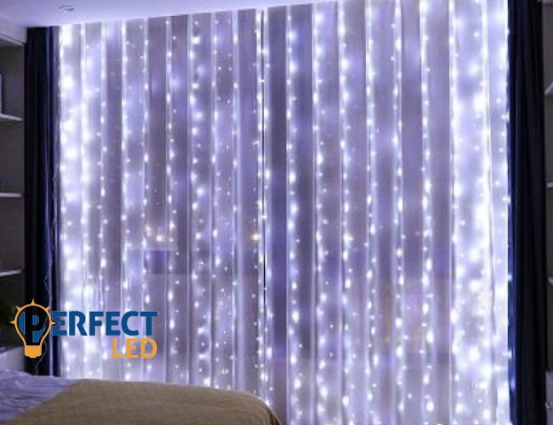 MasterLED 3x3m-es LED függöny hideg fehér USB csatlakozóval és távirányítóval