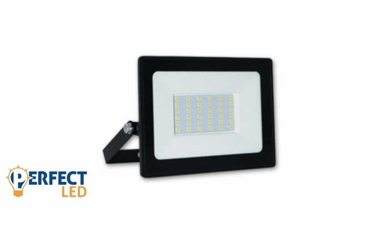 MasterLED Tiga 30 W-os natúrfehér LED reflektor