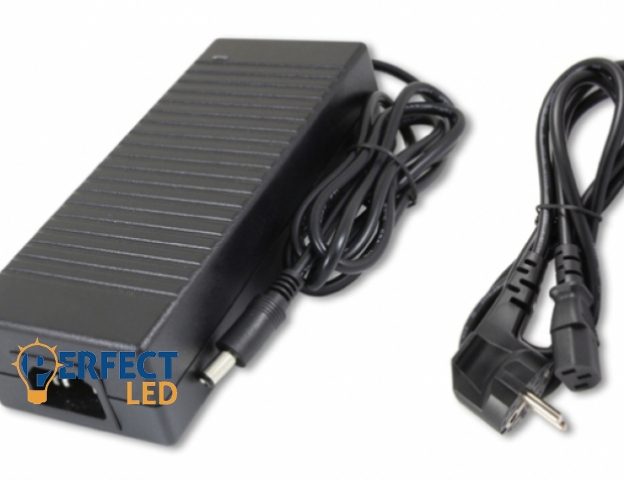 Masterled 120 W-os beltéri tápegység 10 Amper 12 VDC konnektorba dugható DC 5 5/2 1 csatlakozó
